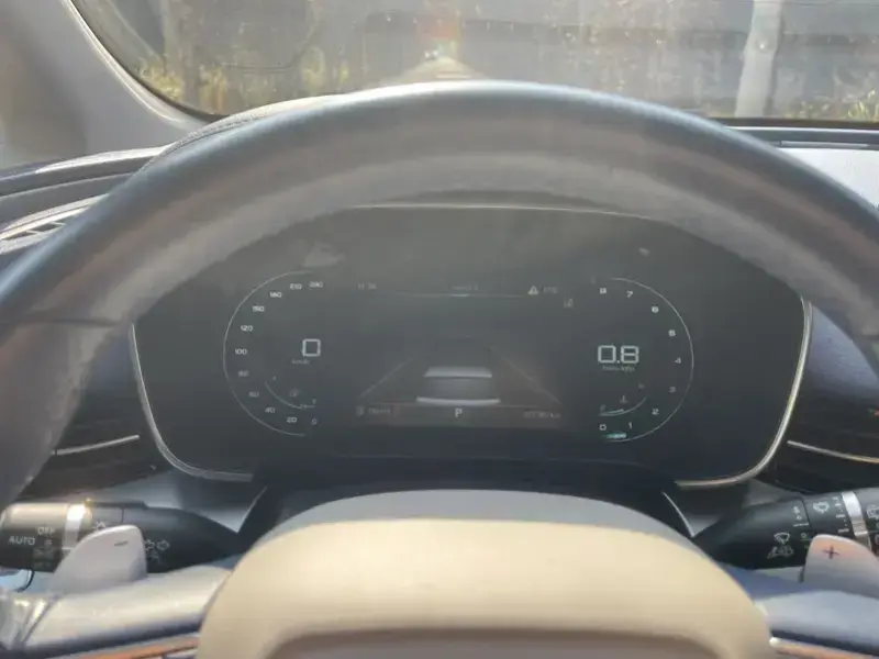 2022 Roewe iMAX8 с пробегом 107 000 км