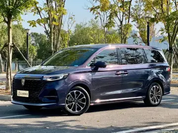 Roewe iMAX8
