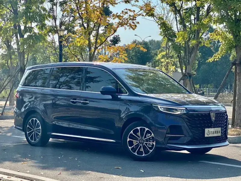 2022 Roewe iMAX8 с пробегом 53 600 км
