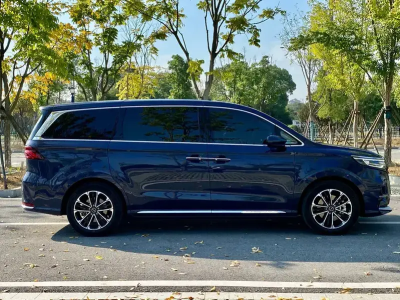 2022 Roewe iMAX8 с пробегом 53 600 км