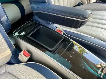 2022 Roewe iMAX8 с пробегом 53 600 км