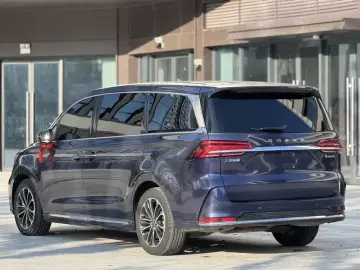 2022 Roewe iMAX8 с пробегом 130 000 км