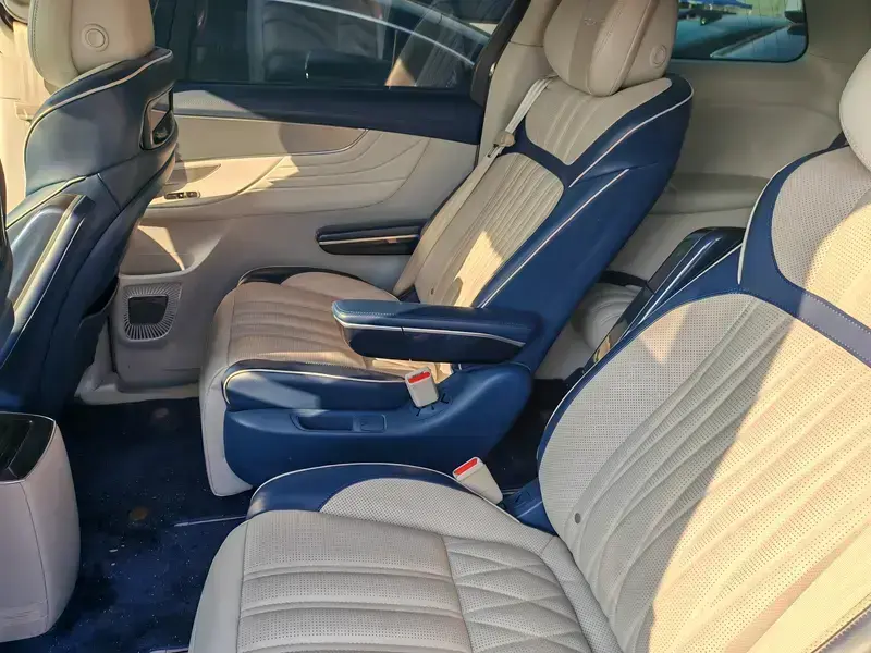 2021 Roewe iMAX8 с пробегом 98 000 км