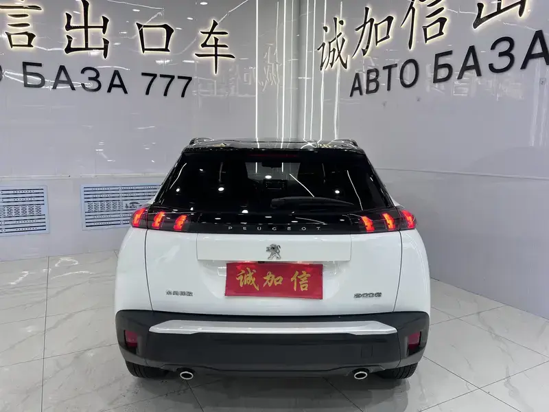 2022 Peugeot 2008 с пробегом 15 000 км