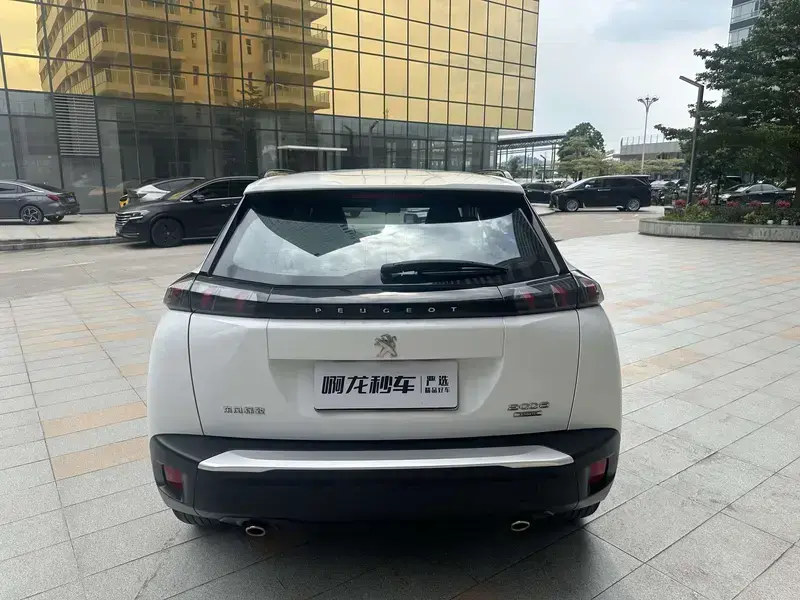 2022 Peugeot 2008 с пробегом 54 000 км