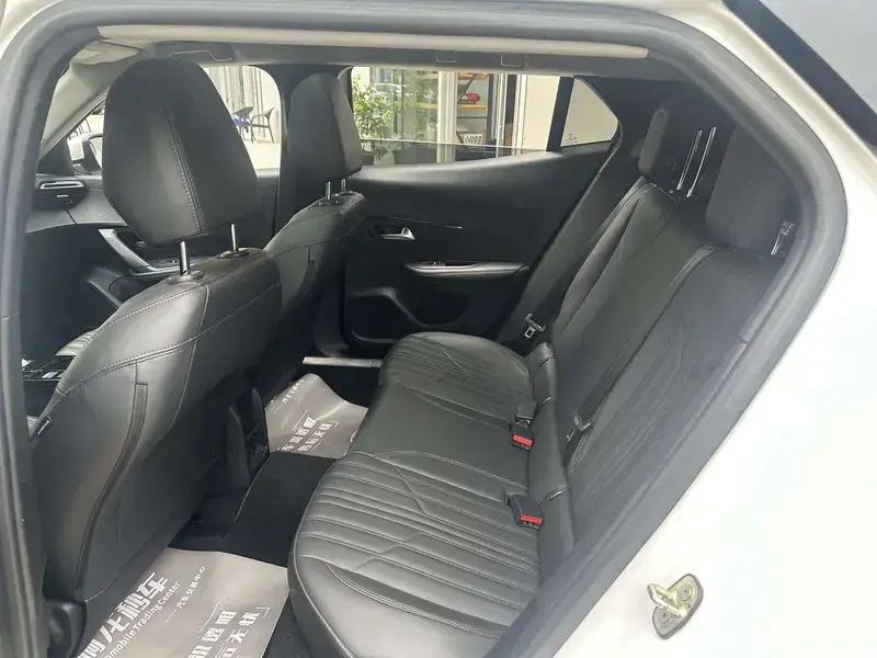2022 Peugeot 2008 с пробегом 54 000 км
