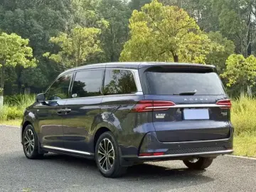 2021 Roewe iMAX8 с пробегом 115 000 км