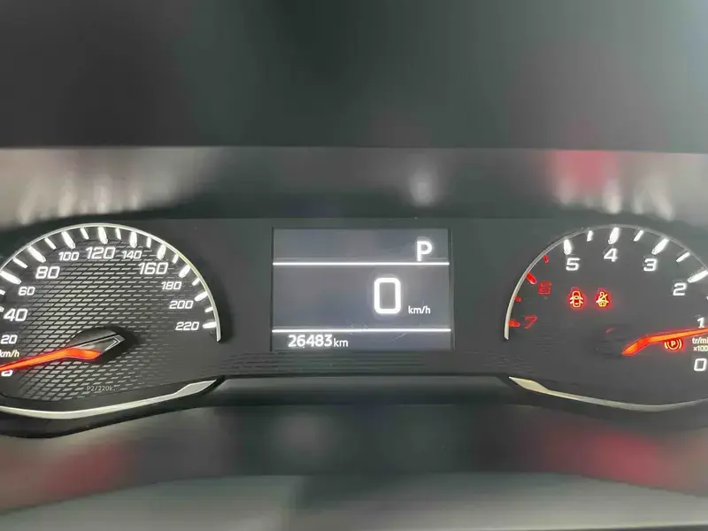 2022 Peugeot 2008 с пробегом 26 600 км