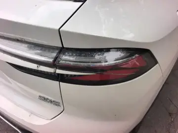 2023 Roewe RX5 с пробегом 13 000 км