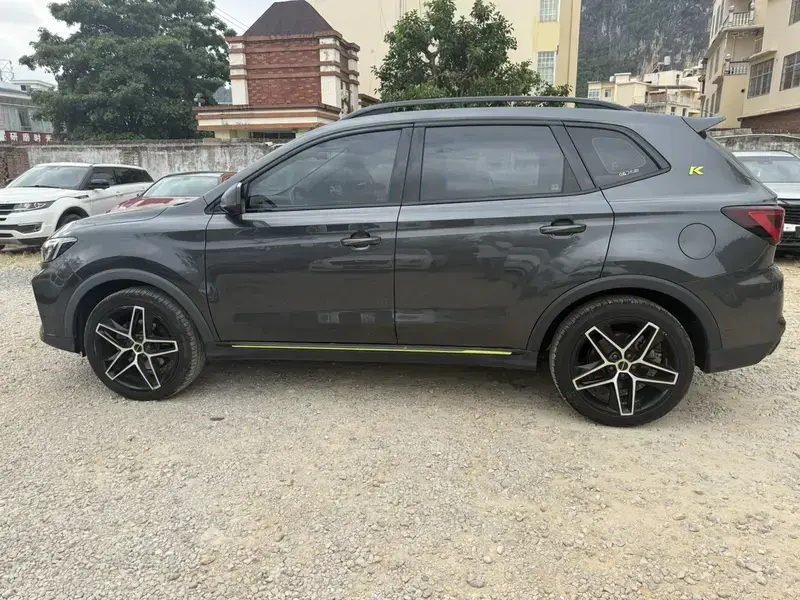 2021 Roewe RX5 с пробегом 71 000 км