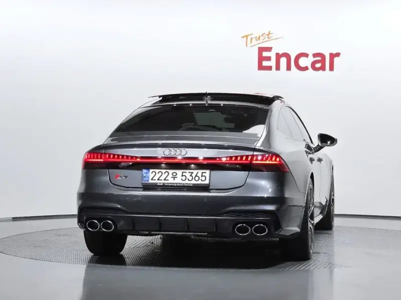 2021 Audi S7 с пробегом 93 503 км