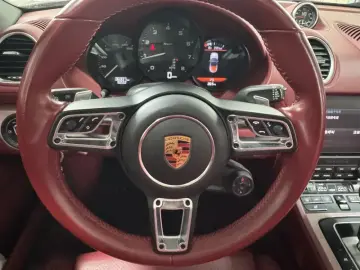 2023 Porsche 718 Spyder с пробегом 37 000 км