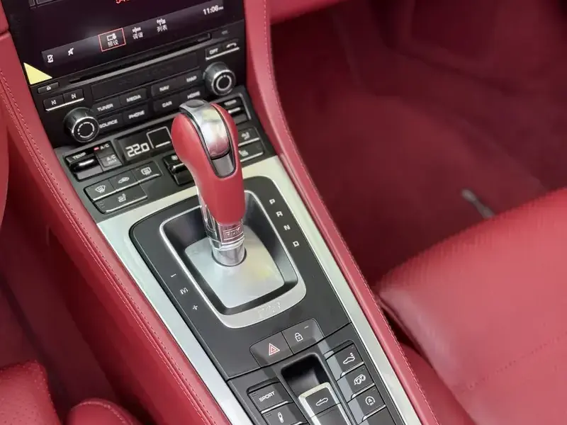 2020 Porsche 718 Spyder с пробегом 25 000 км
