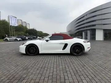 2023 Porsche 718 Spyder с пробегом 8 000 км