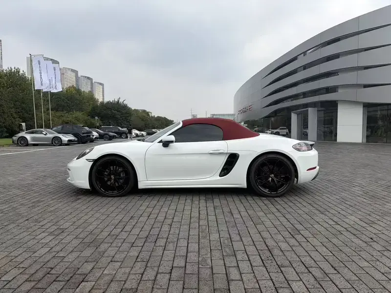 2023 Porsche 718 Spyder с пробегом 8 000 км