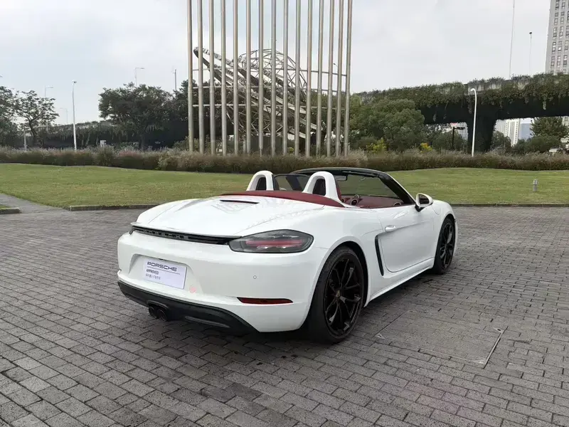 2023 Porsche 718 Spyder с пробегом 8 000 км
