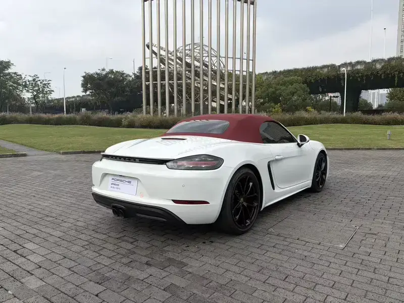 2023 Porsche 718 Spyder с пробегом 8 000 км