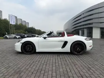 2023 Porsche 718 Spyder с пробегом 8 000 км