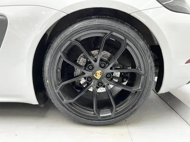 2023 Porsche 718 Spyder с пробегом 128 400 км
