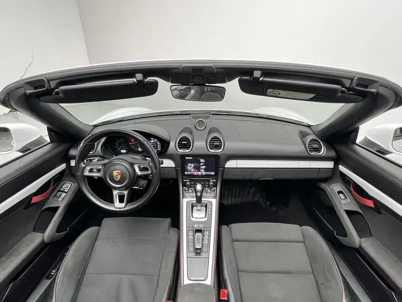 2023 Porsche 718 Spyder с пробегом 128 400 км