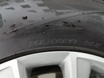 2025 Roewe RX5 с пробегом 12 100 км