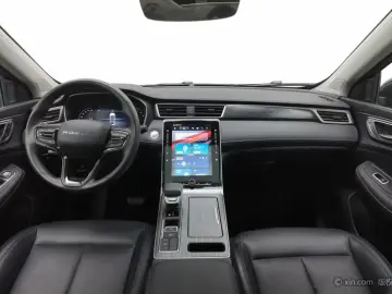 2025 Roewe RX5 с пробегом 12 100 км