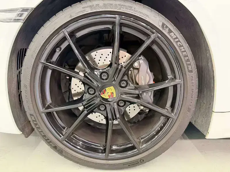 2023 Porsche 718 Spyder с пробегом 22 500 км