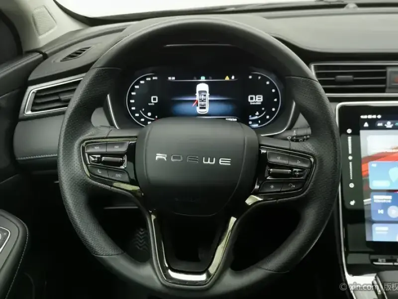 2025 Roewe RX5 с пробегом 12 100 км