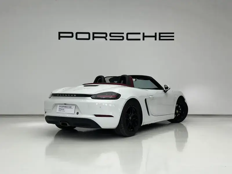 2023 Porsche 718 Spyder с пробегом 26 000 км
