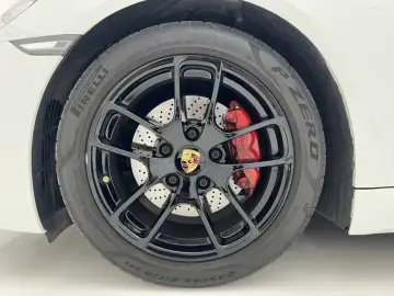 2023 Porsche 718 Spyder с пробегом 26 000 км