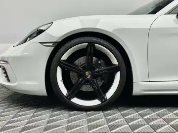 2020 Porsche 718 Spyder с пробегом 10 000 км
