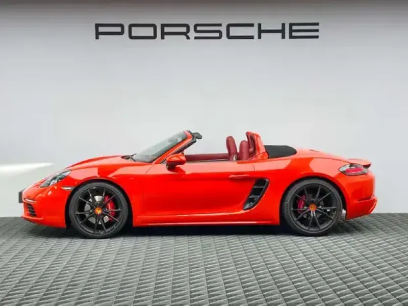 2023 Porsche 718 Spyder с пробегом 23 000 км