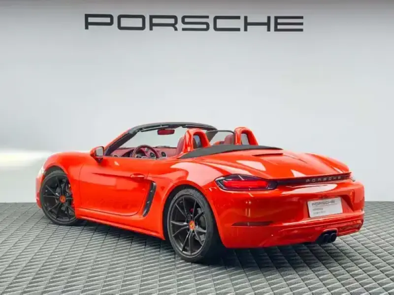 2023 Porsche 718 Spyder с пробегом 23 000 км
