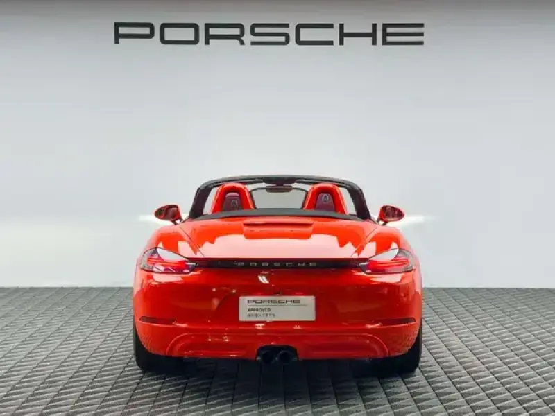 2023 Porsche 718 Spyder с пробегом 23 000 км