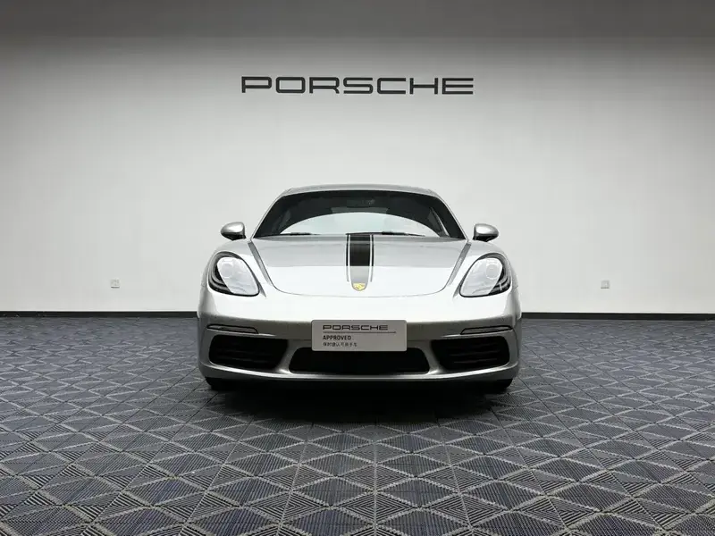 2023 Porsche 718 Spyder с пробегом 8 000 км