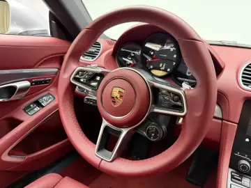 2023 Porsche 718 Spyder с пробегом 8 000 км