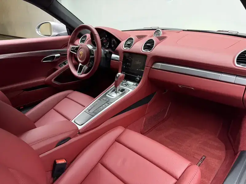 2023 Porsche 718 Spyder с пробегом 8 000 км