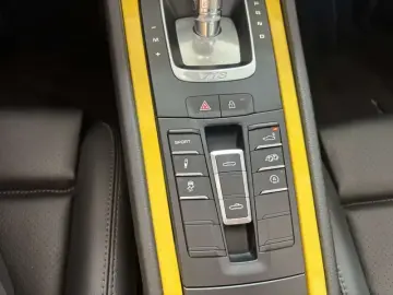 2023 Porsche 718 Spyder с пробегом 12 000 км