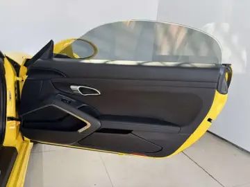 2023 Porsche 718 Spyder с пробегом 12 000 км