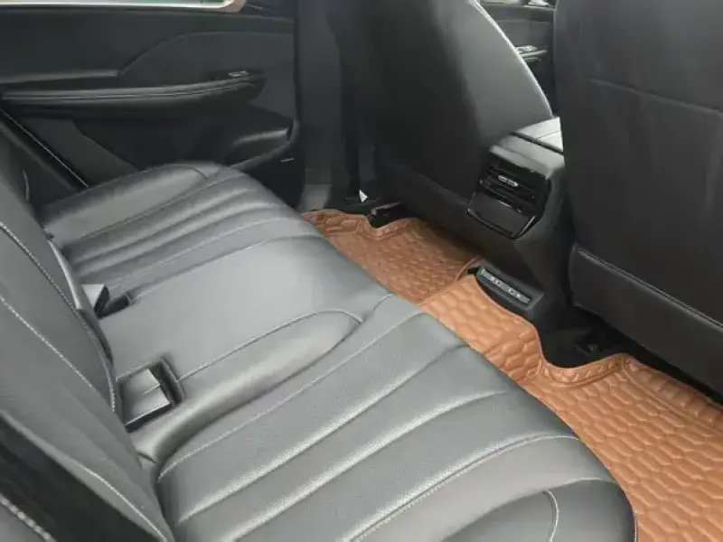 2022 Roewe RX5 Max с пробегом 25 000 км