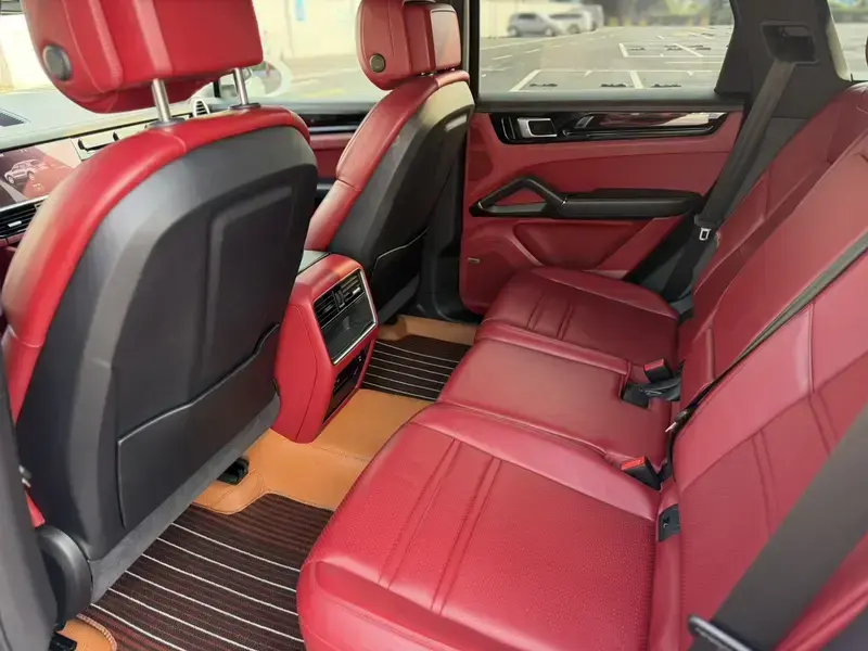2019 Porsche Cayenne с пробегом 129 000 км