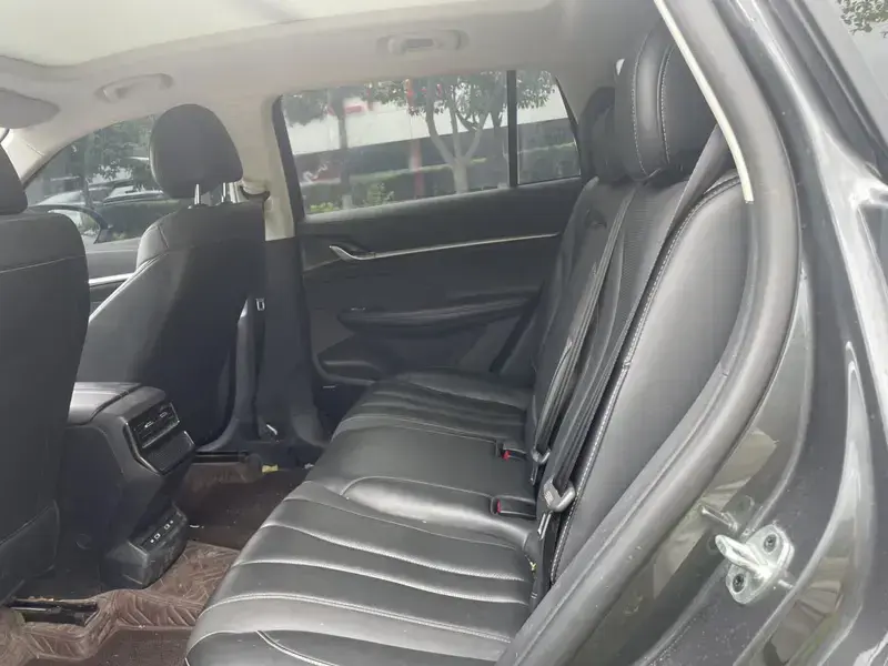 2022 Roewe RX5 Max с пробегом 26 000 км