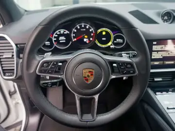 2019 Porsche Cayenne с пробегом 49 600 км