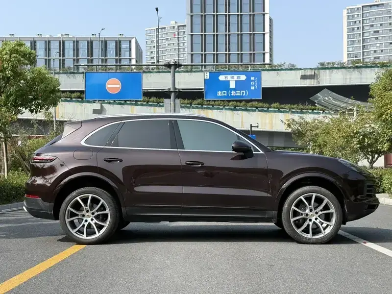 2019 Porsche Cayenne с пробегом 70 000 км