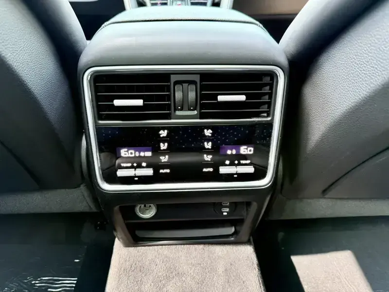 2019 Porsche Cayenne с пробегом 70 000 км
