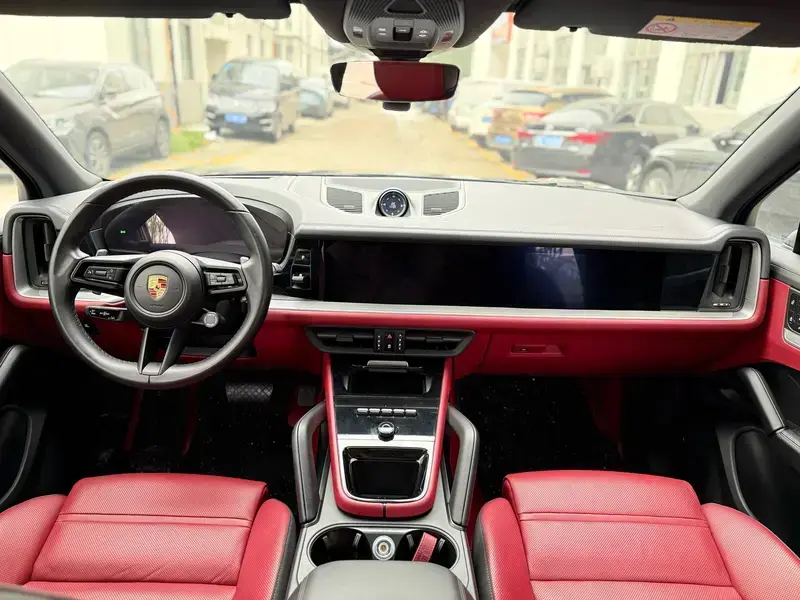 2024 Porsche Cayenne с пробегом 70 000 км