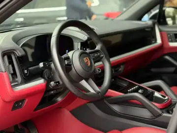 2024 Porsche Cayenne с пробегом 70 000 км