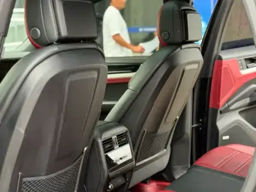 2024 Porsche Cayenne с пробегом 70 000 км