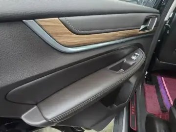 2019 Roewe RX8 с пробегом 58 000 км