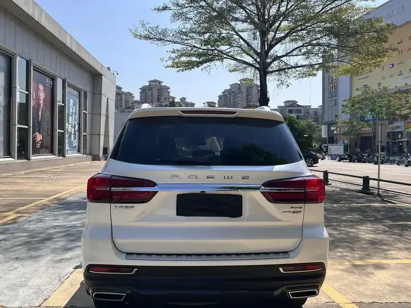 2019 Roewe RX8 с пробегом 123 000 км